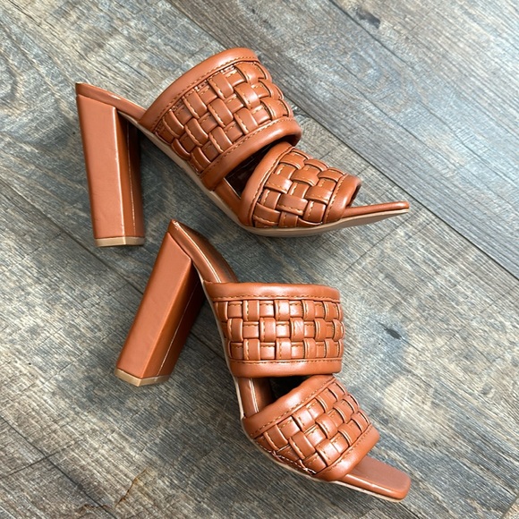 Nasty Gal Heeled woven Sandals - Picture 8 of 10